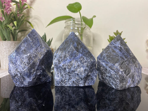 Sodalite Standing Point