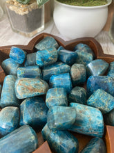 Load image into Gallery viewer, Blue Apatite Stone