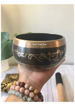 Load image into Gallery viewer, Medium Tibetan Singing Bowl